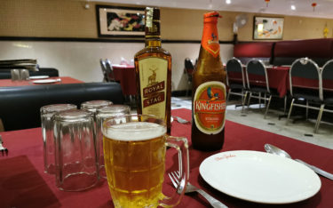 インドのビールとウイスキー